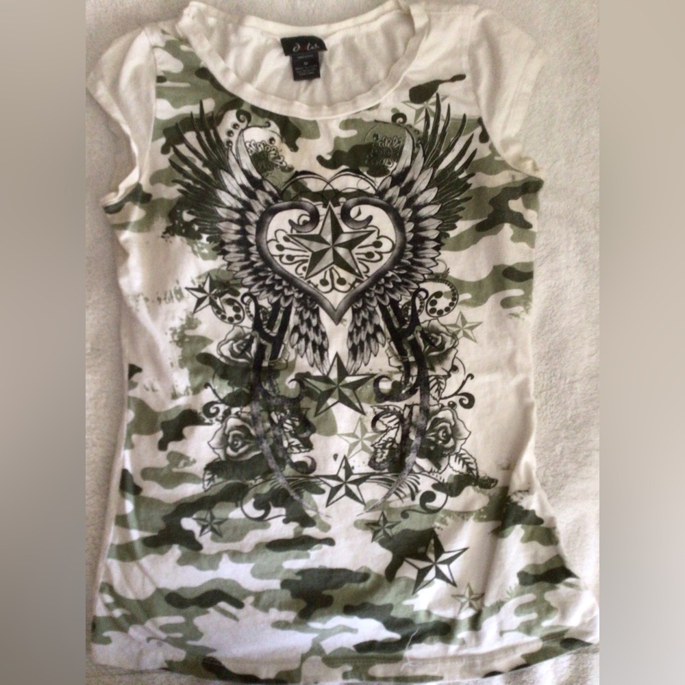 Dots T-shirt in size M